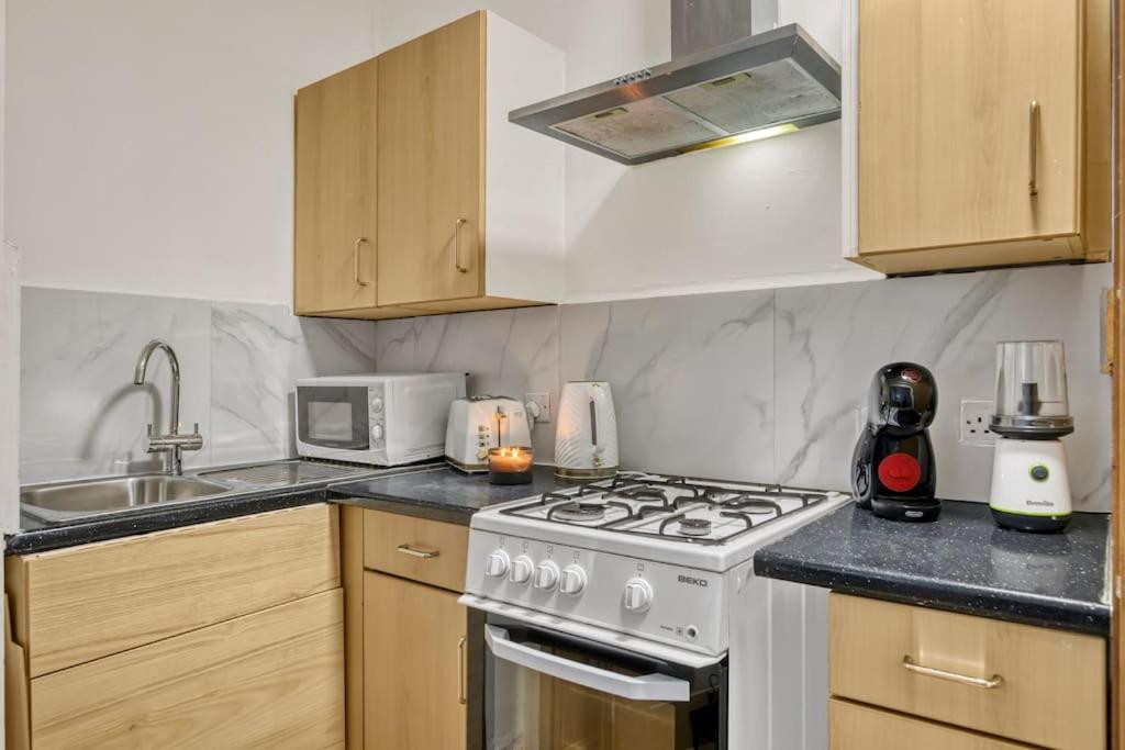 Cosy 2-Bedroom Flat Paddington Лондон Экстерьер фото